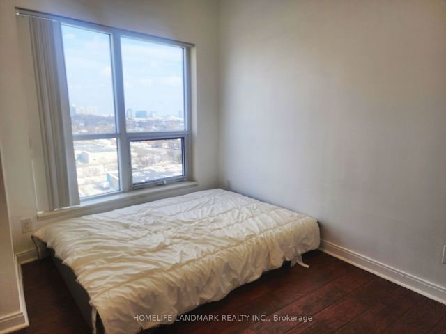 1208 - 151 Village Green Sq