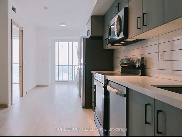 1010 - 3429 Sheppard Ave E