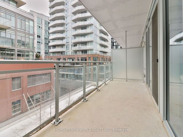 407 - 665 Queen St E
