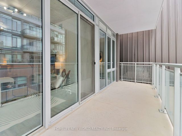 407 - 665 Queen St E