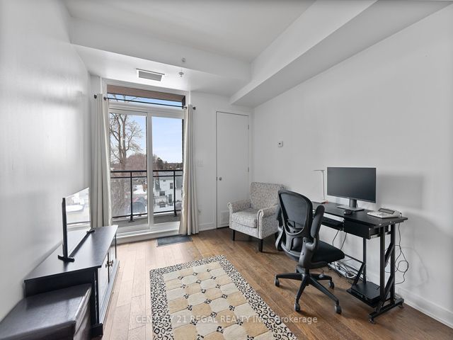 302 - 3560 St Clair Ave E