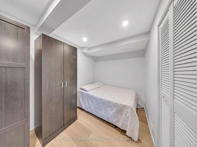 37 - 50 Blackwell Ave