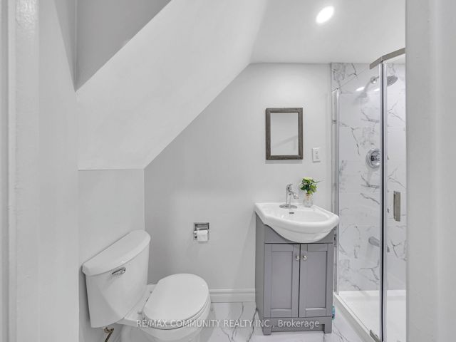 37 - 50 Blackwell Ave