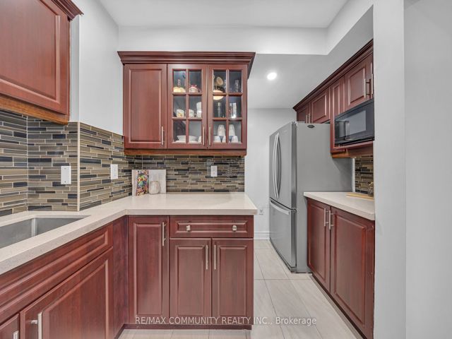 37 - 50 Blackwell Ave