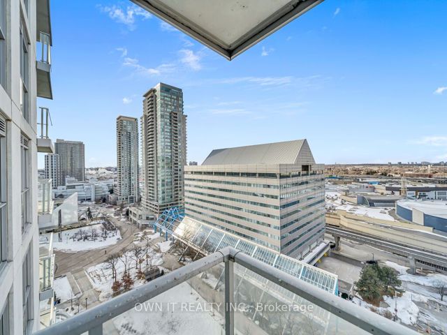 1701 - 70 Town Centre Crt