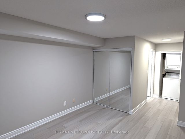 832 - 68 Corporate Dr