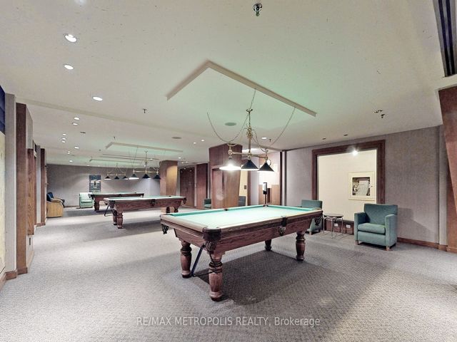 832 - 68 Corporate Dr