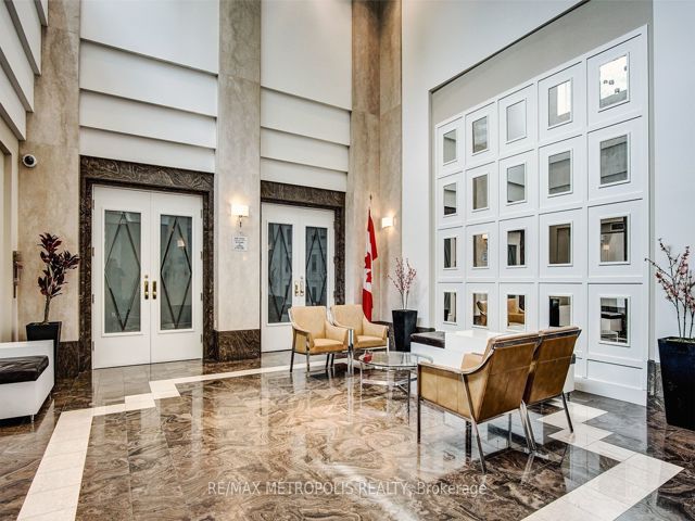 832 - 68 Corporate Dr