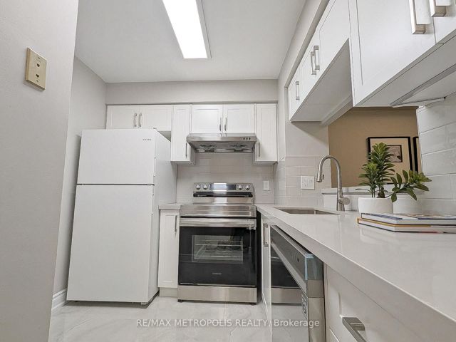 832 - 68 Corporate Dr