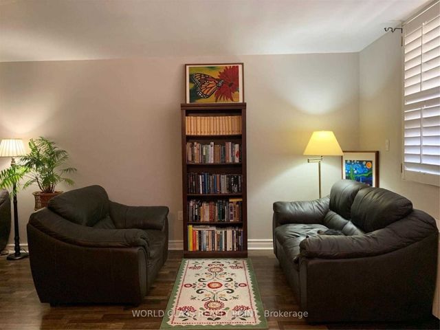 807 - 3420 Eglinton Ave E