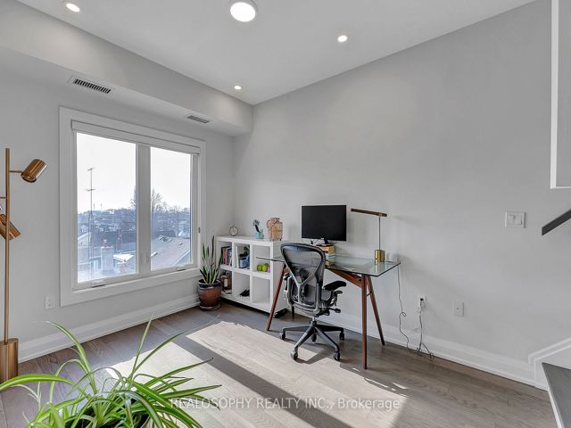9 - 169 Jones Ave