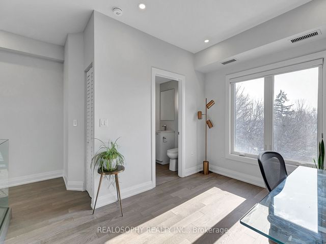 9 - 169 Jones Ave