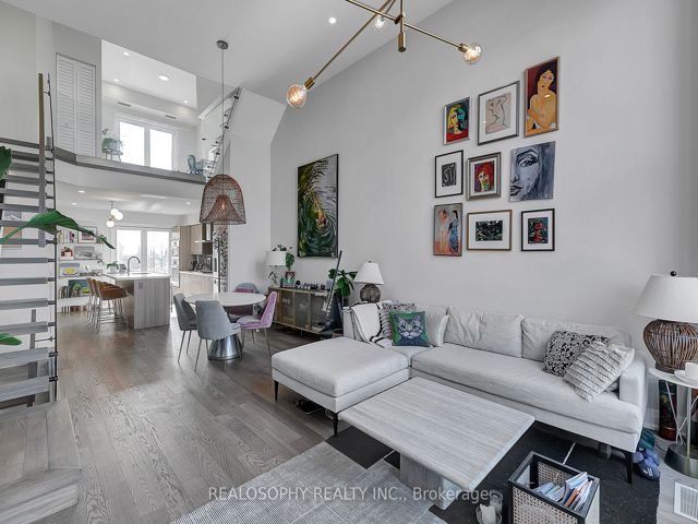 9 - 169 Jones Ave
