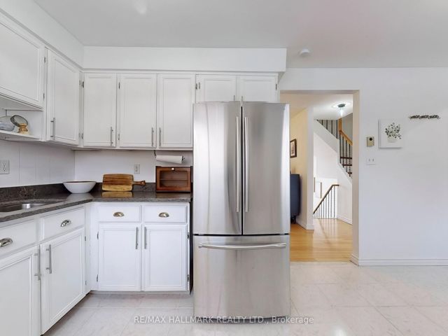8 - 3100 Kingston Rd