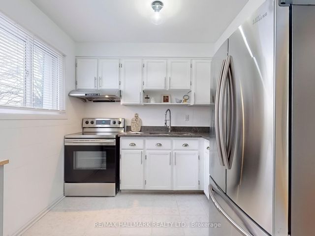 8 - 3100 Kingston Rd