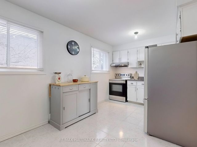 8 - 3100 Kingston Rd