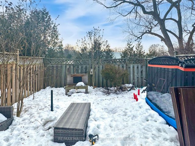 8 - 3100 Kingston Rd