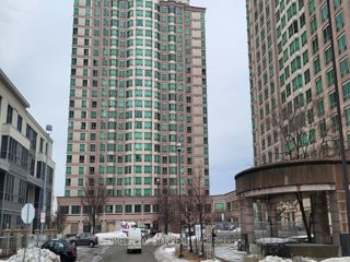 805 - 11 Lee Centre Dr