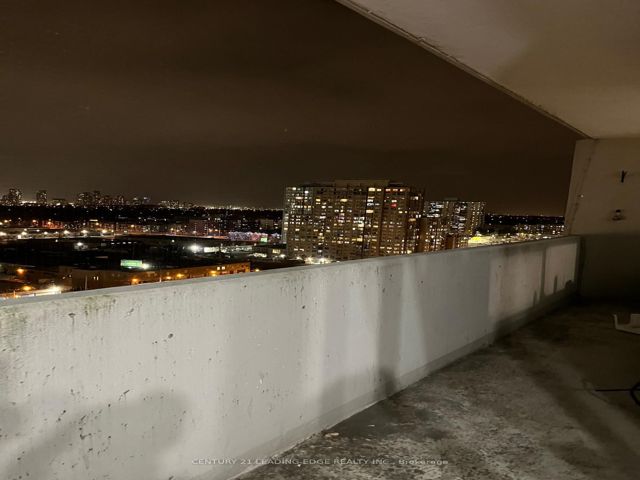 1712 - 301 Prudential Dr