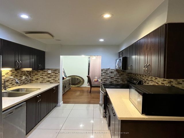 1712 - 301 Prudential Dr