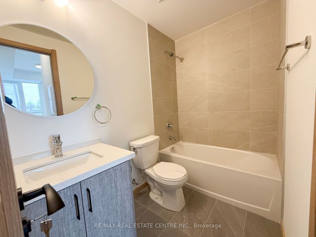 B209 - 3429 Sheppard Ave E