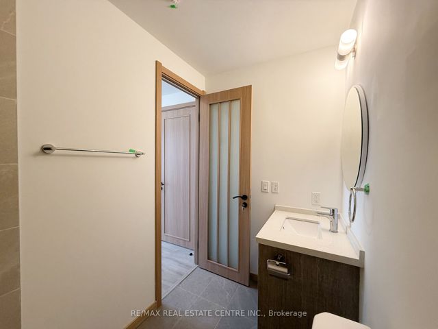 B209 - 3429 Sheppard Ave E