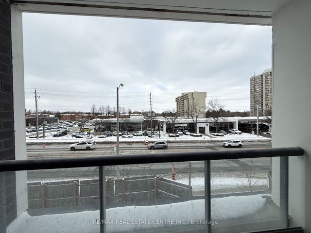 B209 - 3429 Sheppard Ave E