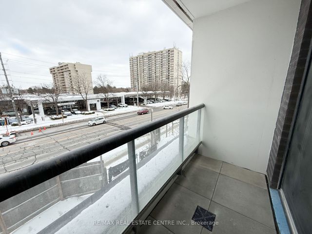 B209 - 3429 Sheppard Ave E