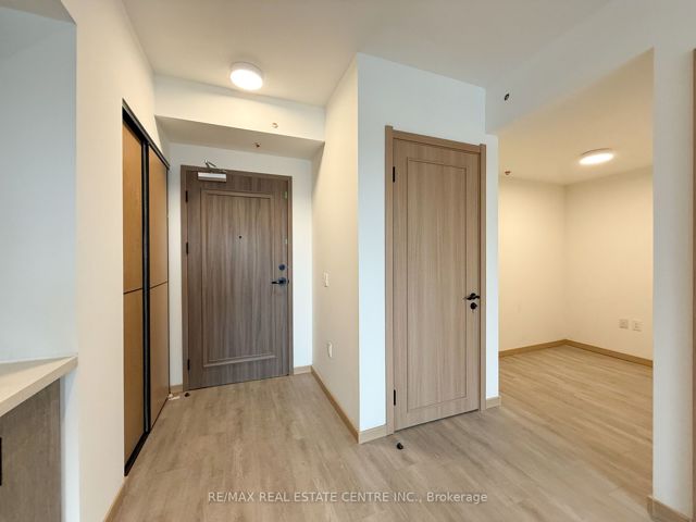 B209 - 3429 Sheppard Ave E