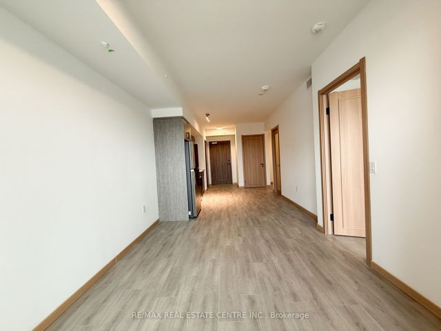 B209 - 3429 Sheppard Ave E