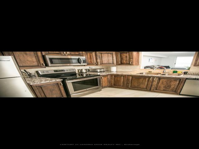 405 - 400 McLevin Ave