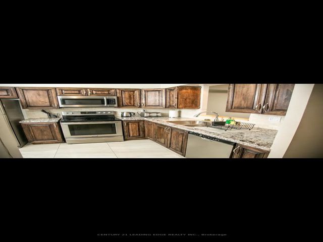 405 - 400 McLevin Ave