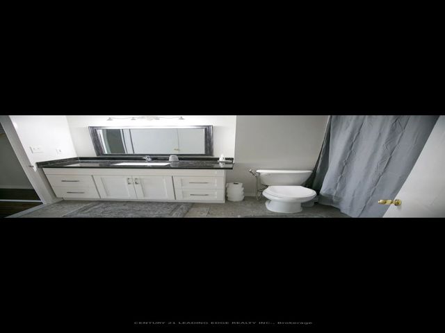 405 - 400 McLevin Ave