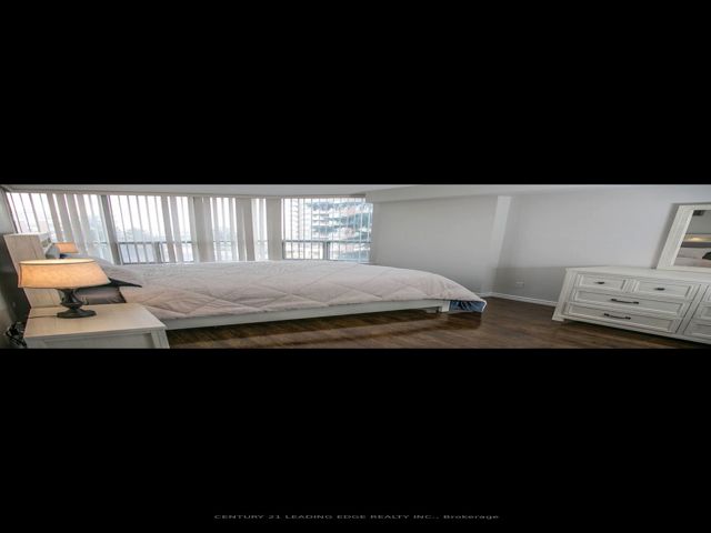 405 - 400 McLevin Ave