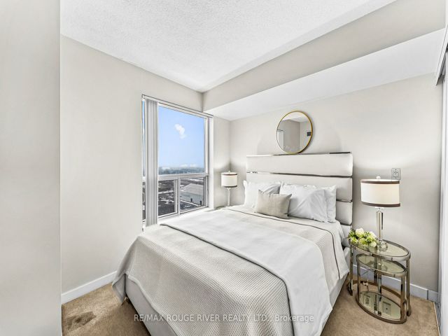 2115 - 36 Lee Centre Dr