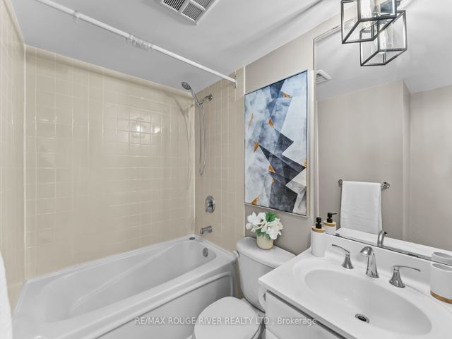 2115 - 36 Lee Centre Dr