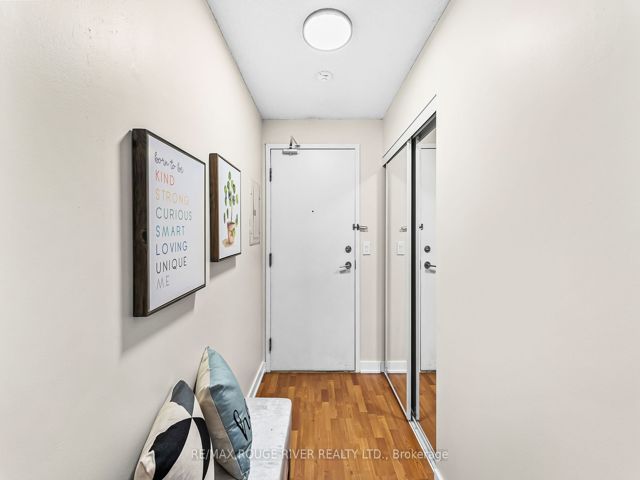 2115 - 36 Lee Centre Dr
