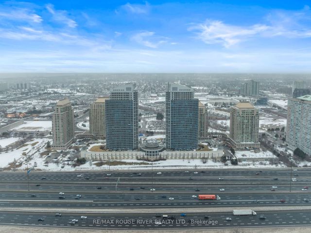 2115 - 36 Lee Centre Dr