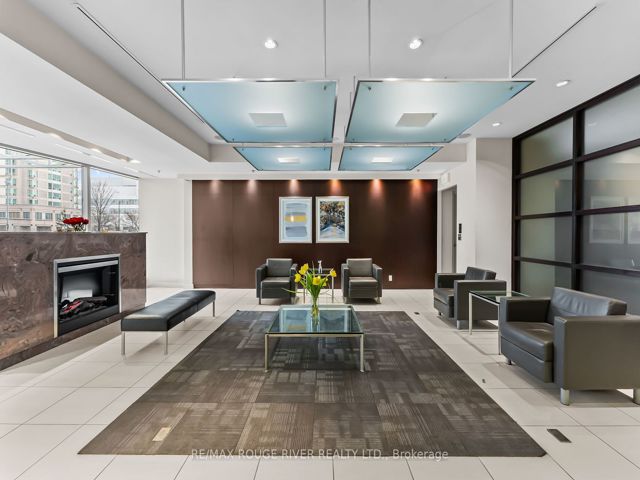 2115 - 36 Lee Centre Dr