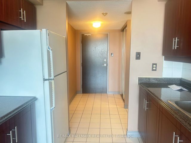 1112 - 4725 Sheppard Ave E