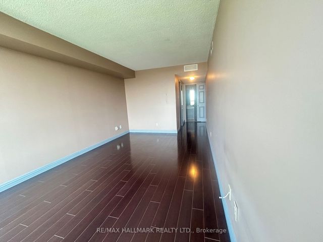 1112 - 4725 Sheppard Ave E