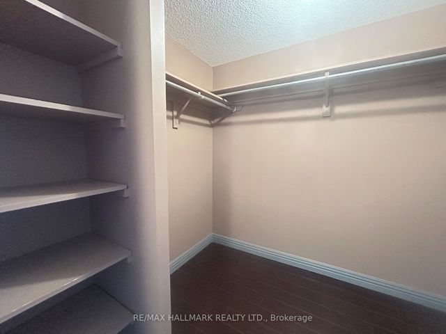 1112 - 4725 Sheppard Ave E