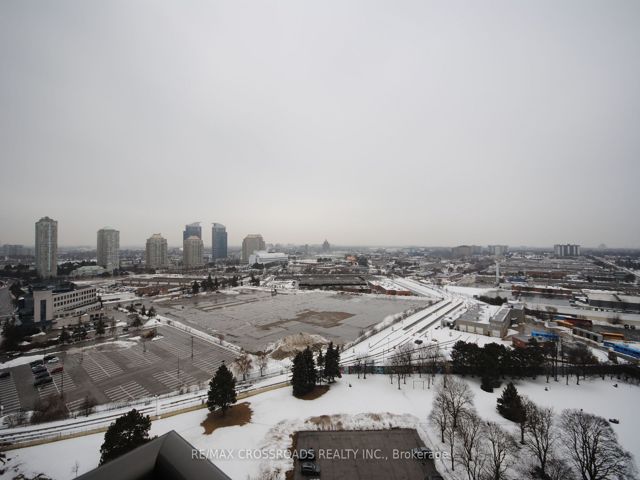 2107 - 68 Grangeway Ave