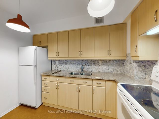 1212 - 2050 Bridletowne Circ