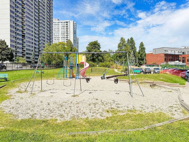 1212 - 2050 Bridletowne Circ