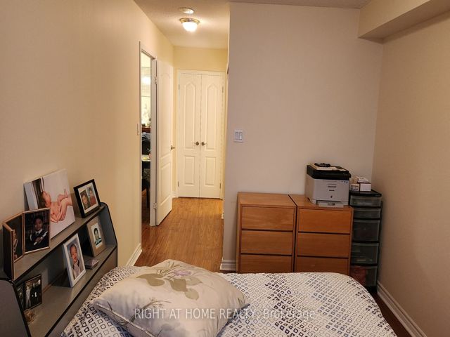 823 - 1883 Mcnicoll Ave