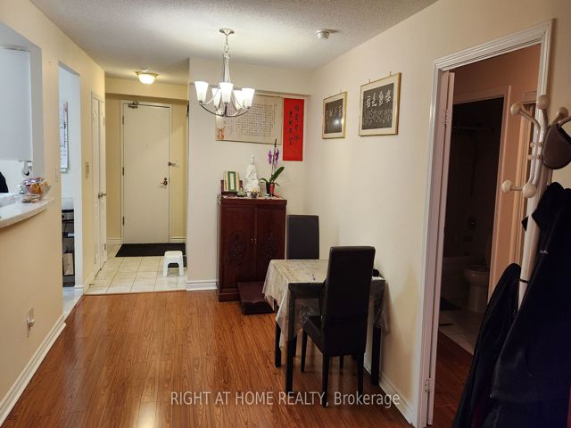 823 - 1883 Mcnicoll Ave