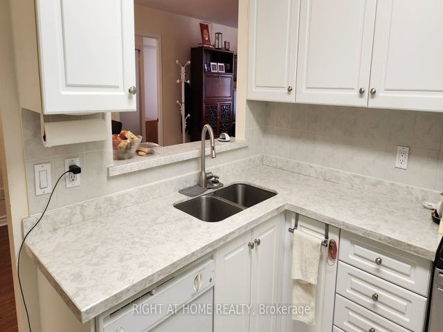 823 - 1883 Mcnicoll Ave