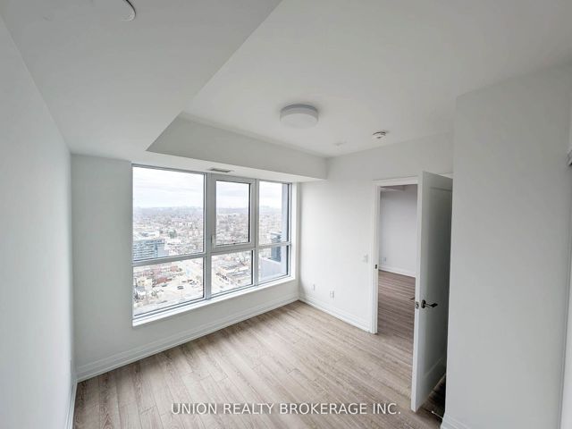 2609 - 286 Main St