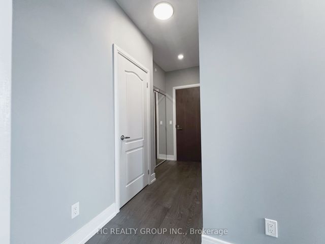 3303 - 255 Village Green Sq